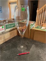 Large wine glass for corks