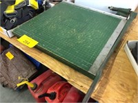 19" X 19" PAPER CUTTER