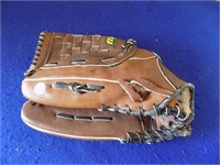 Mizuno Baseball Glove