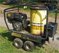 Landa hot water pressure washer