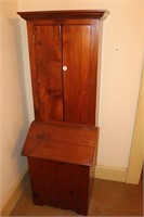 Pine Storage Cabinet with 2 Doors and a Lift Door