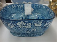 TOC blue and white tureens.