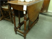 Oak gateleg table, ca 1935.