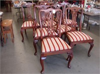Set of 8 mahogany Queen Anne dining chairs.