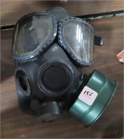 ILD GAS MASK WITH ONE CANISTER