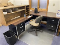 Desk, chair, chair mat, trash can, desk organizer