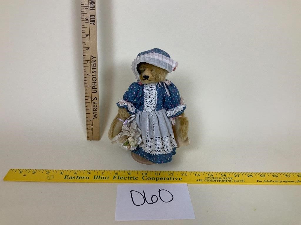 Online Only - Steiff Bears/Annalee Dolls/Misc. May 16, 2021