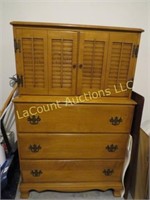 beautiful vintage dresser chest