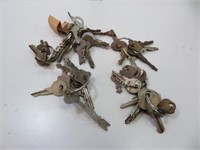 Large Lot of Lock & Automobile Keys