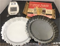 Apple slicer /corer, pie tins, dicer