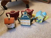 Lot of 5 tea pots decorative.