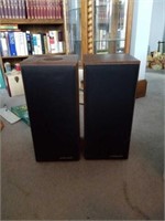 Pair of Polk Audio speakers. Monitor series.