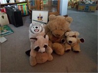 Lot of 4 plush. Tallest 18 in