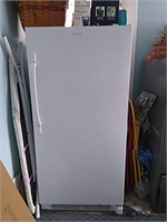 Fridgidaire Freezer. Works  Contents NOT included