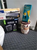 A variety of great items - Paper shredder x2,