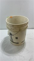 RURAL KING BUCKET WITH MISC VACCUM PARTS