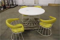 Vintage Table w/(4) Chairs, Approx 4ftx28"