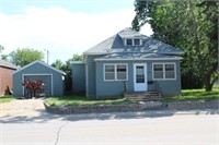 THE CLASSIC HOME - 832 LAZELLE STREET, STURGIS SD