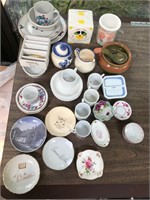 Lot Colorful Miniature Porcelain Collectibles