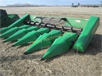 JD 643 corn head