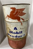 Vintage Mobil product oil drum