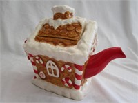 Hand Painted Ginger Bread Lane Christmas T-Pot