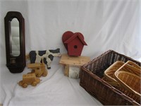 Vtg Baskets,Wood Bird Hs,Wood Cow