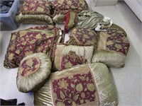 Haverty Queen Bed Set,Pillows,Sham,Bedspread