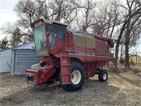 International 1440 Axial Flow Combine