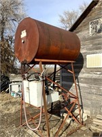 500 gal. Over Head Fuel Tank on Stand