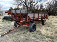 Farmhand Power Box on 4 Wheel Running Gear