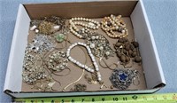 Non Assorted Jewelry- Necklaces