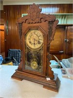 GINGERBREAD CLOCK