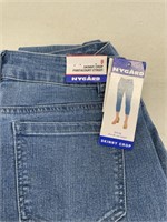 NYGARD WOMENS JEANS SIZE 8