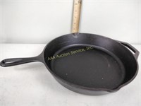 Lodge no. 5 cast iron skillet USA 10SK