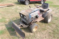 Huskee 16/42 Lawn Tractor with Blade