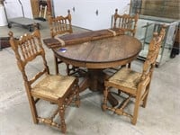 45 Inch Oak Harvest Table w/ 4 Chairs & 3 Leaves
