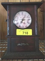 QUARTZ MANTLE CLOCK AND JEWELRY BOX