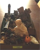 TRAY- ASSORTED FIGURINES, BOYDS BEARS, MISC