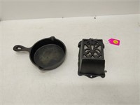 cast iron smalll fry pan and match holder