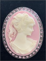 SILVER FRAME PINK/WHITE OVAL CAMEO WITH PINK