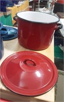 Enamel cooking pots