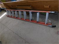 18' Louisville Fiberglass Extension Ladder