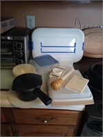 PLASTIC KITCHEN ITEMS, CAKE CARRIER