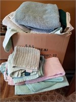 BOX OF WASH CLOTHS AND TOWELS