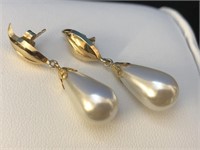 9 K Yellow Gold Pearl Drop Earrings