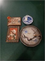 COLLECTIBLE PLATES AND WALL HANGING