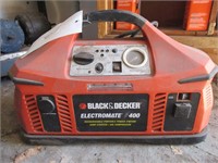 Black & Decker Rechargable Portable Power Station