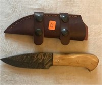 8.5" DAMASCUS KNIFE W/LEATHER SHEATH