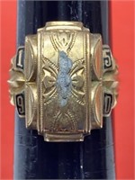 1950 Sz8. 10K. Yellow Gold Class Ring 7.8 Grams